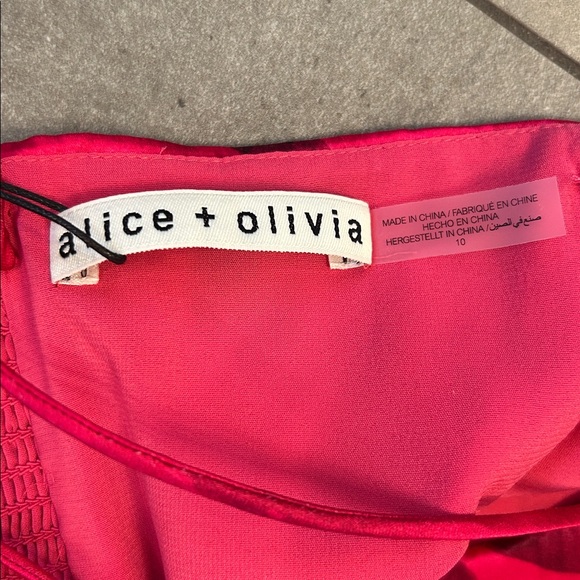 Alice + Olivia Valentina Floral Elasticized Top - Picture 10 of 11